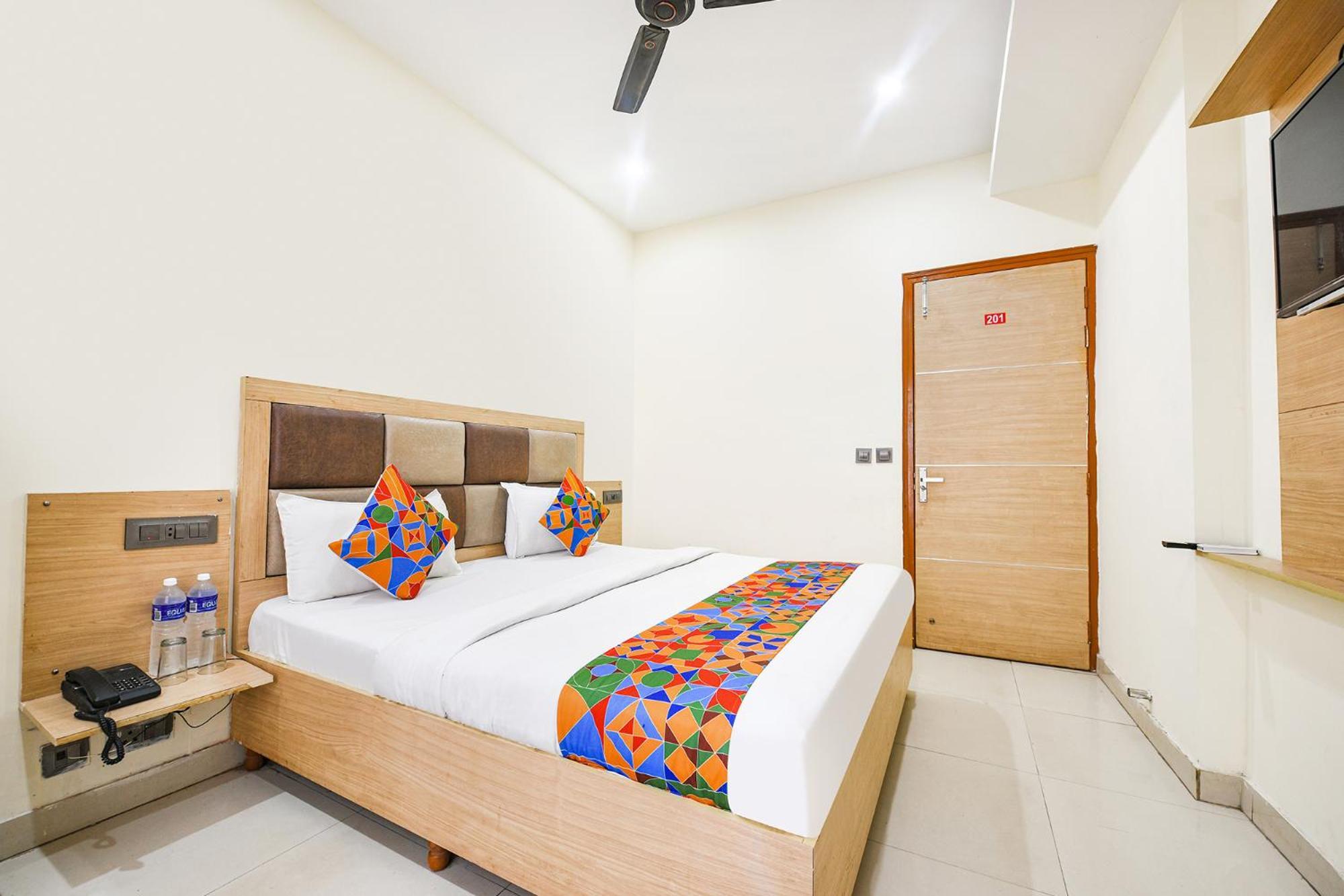 Fabescape Panchkula Motels Екстер'єр фото