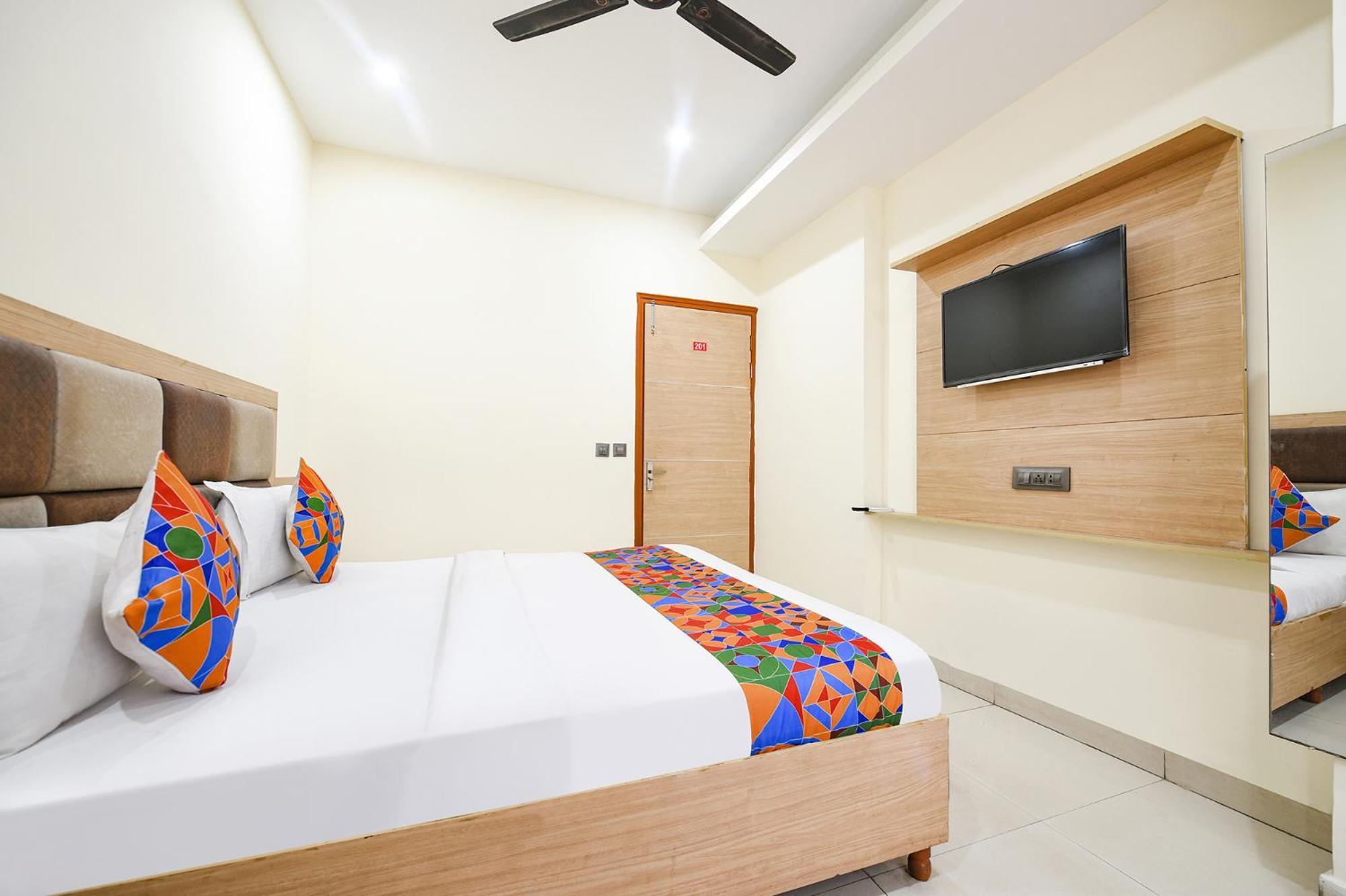 Fabescape Panchkula Motels Екстер'єр фото